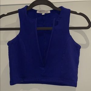 Deep-v sleeveless crop top